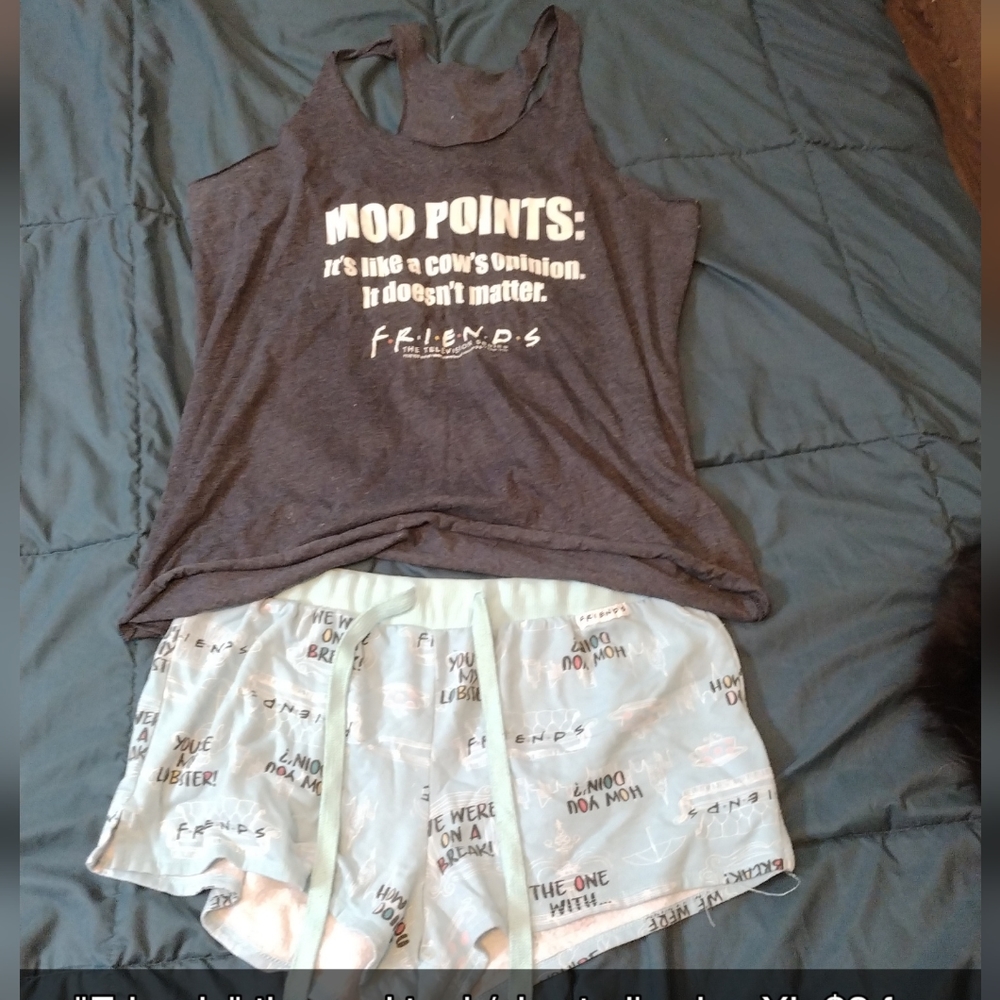 🎁"Friends" themed shorts/tank pajama set🎁